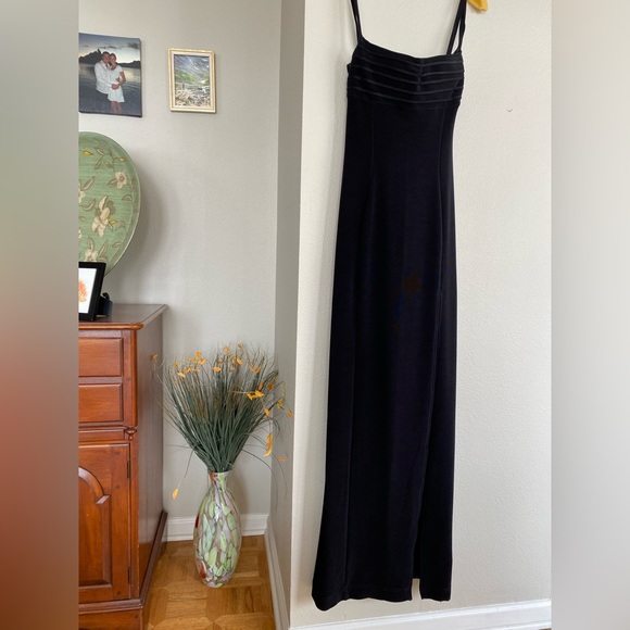 Tadashi full length black gown - Picture 1 of 8
